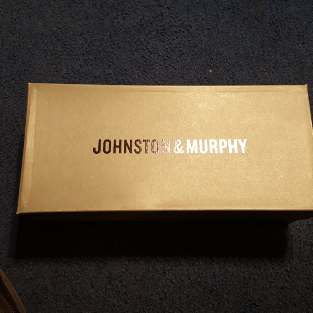 Men's dress shoes